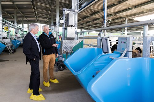 7. Hon Damien O&#x27;Connor and LIC Chief Scientist Richard Spelman.jpg